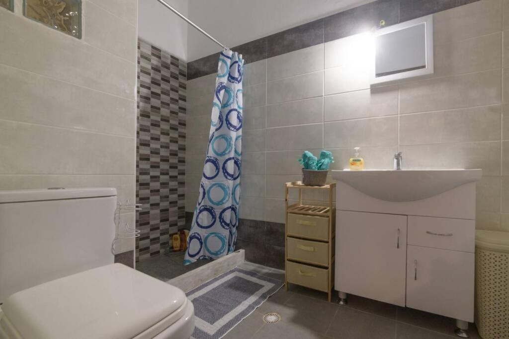 Bright Newly Renovated Apt Near Beach & Center+Ac Anemomylos Екстериор снимка
