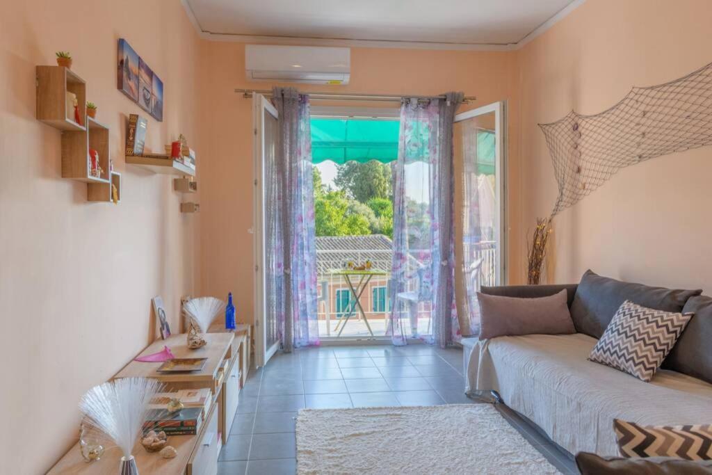 Bright Newly Renovated Apt Near Beach & Center+Ac Anemomylos Екстериор снимка